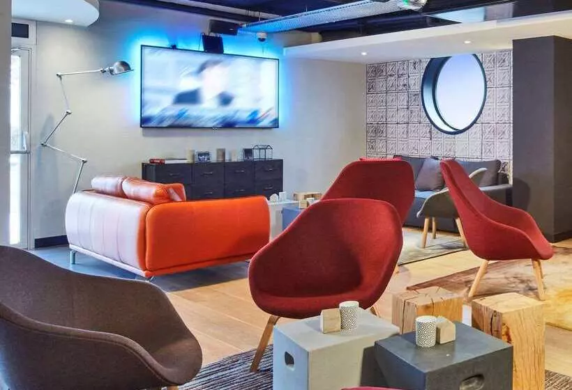 Отель Campanile Le Bourget – Airport