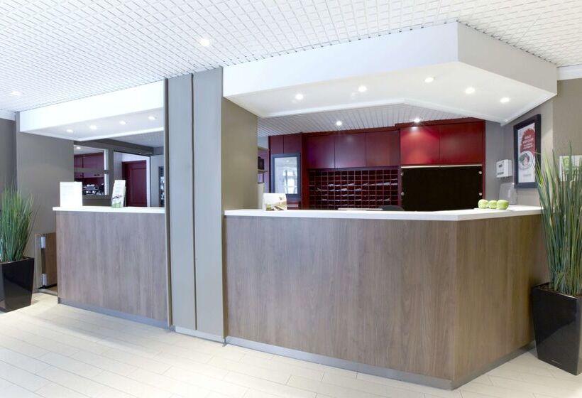 هتل Campanile Lyon Ouest Tassin