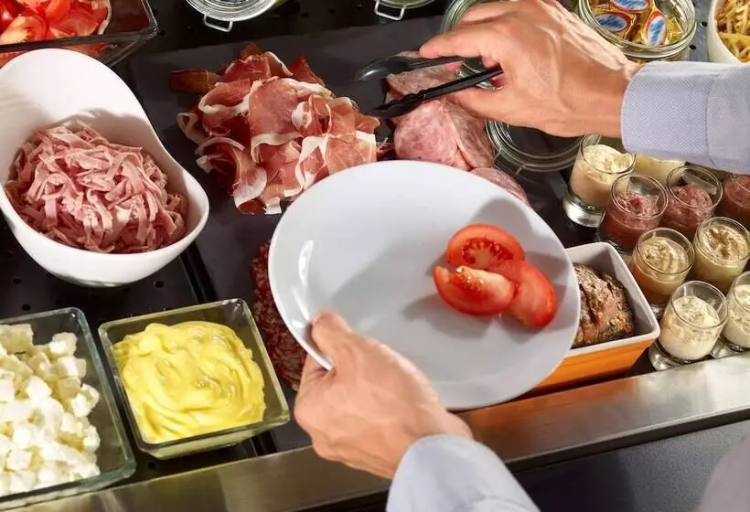 בית מלון כפרי Campanile Lyon Ouest Tassin