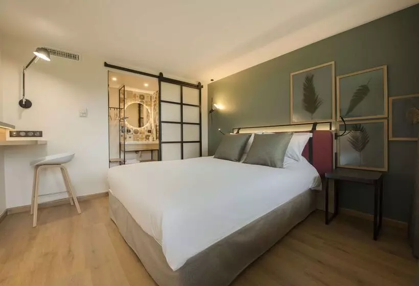 ホテル Campanile Metz   Jouy Aux Arches