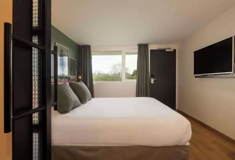 ホテル Campanile Metz   Jouy Aux Arches