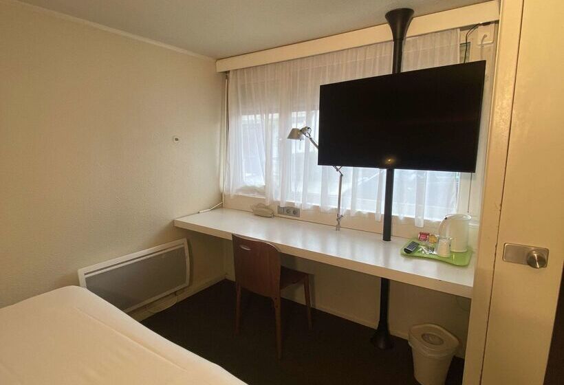 Отель Campanile Nantes ~ Rezé Aéroport