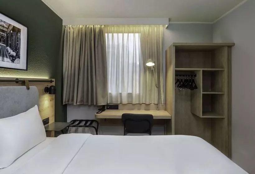 ホテル Campanile Paris Ouest  Gennevilliers Port