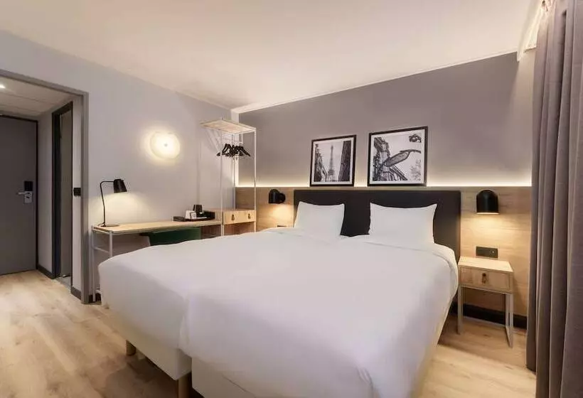 ホテル Campanile Paris Ouest  Gennevilliers Port