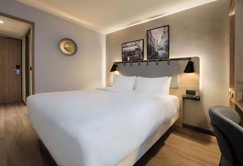 ホテル Campanile Paris Ouest  Gennevilliers Port