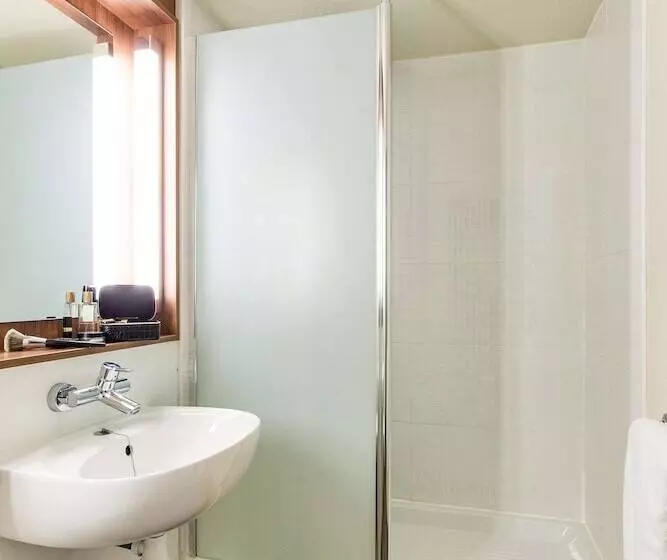 Отель Campanile Poitiers