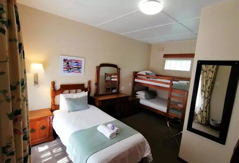 Отель Eight Bells Mountain Inn