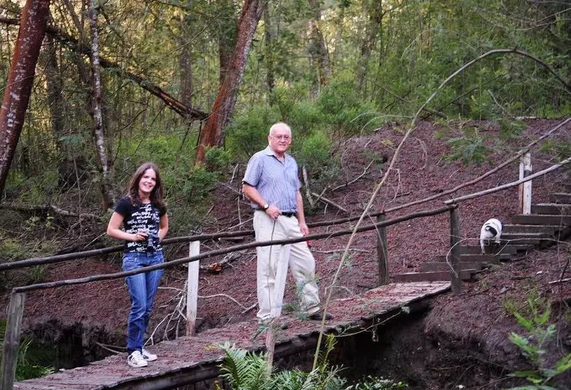 Отель Eight Bells Mountain Inn