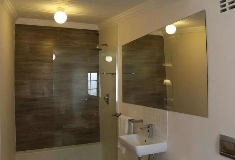 호텔 Fernando S Guest House