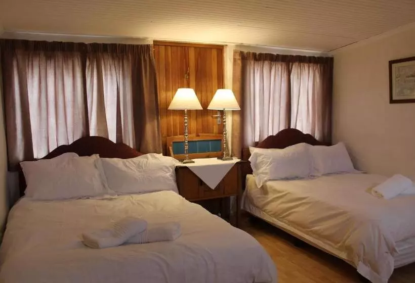 호텔 Fernando S Guest House