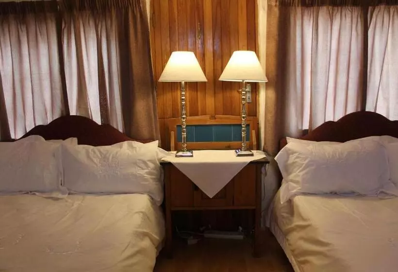 호텔 Fernando S Guest House