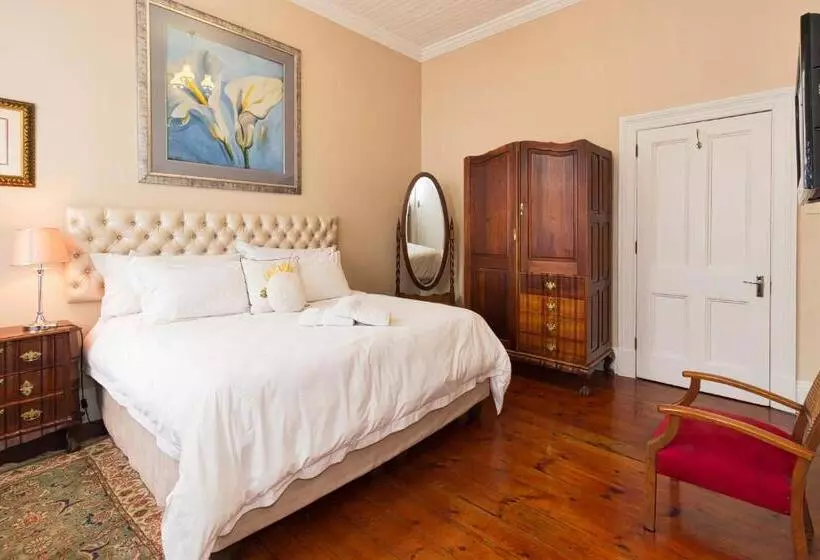 호텔 Fernando S Guest House