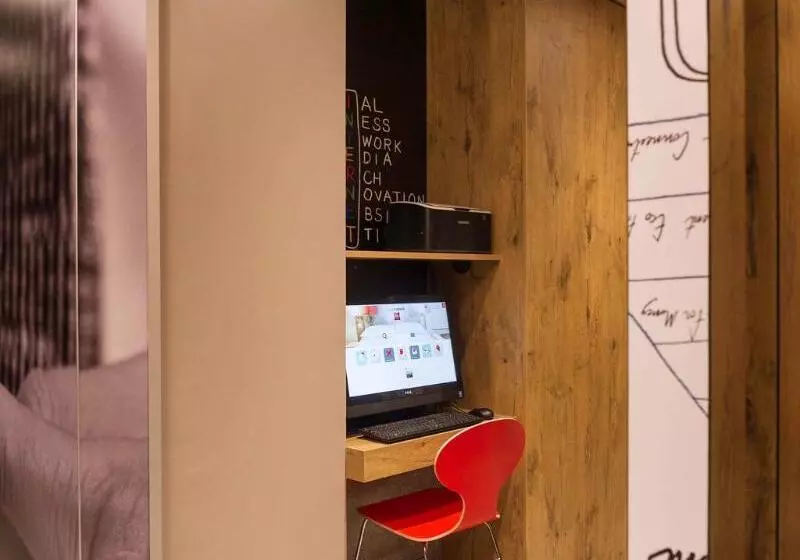 هتل Ibis Paris Vaugirard Porte De Versailles