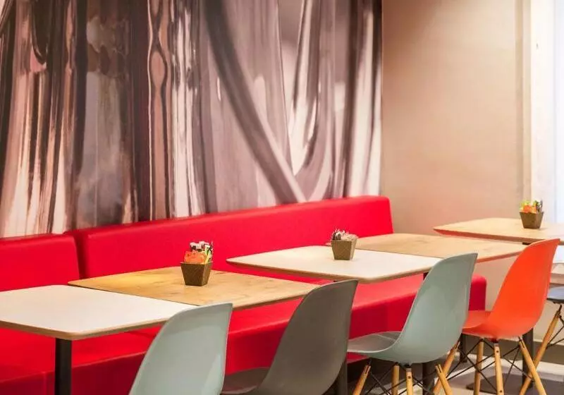 هتل Ibis Paris Vaugirard Porte De Versailles