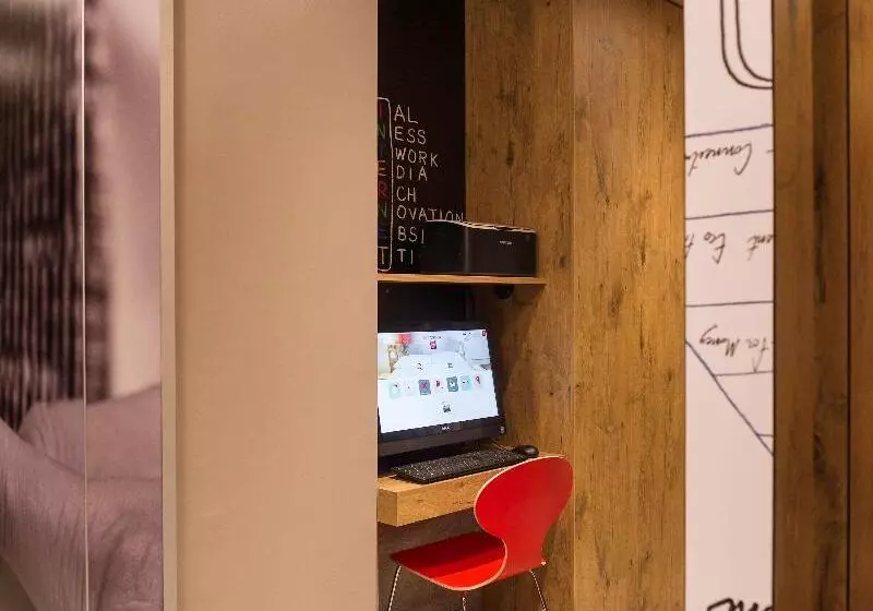 هتل Ibis Paris Vaugirard Porte De Versailles