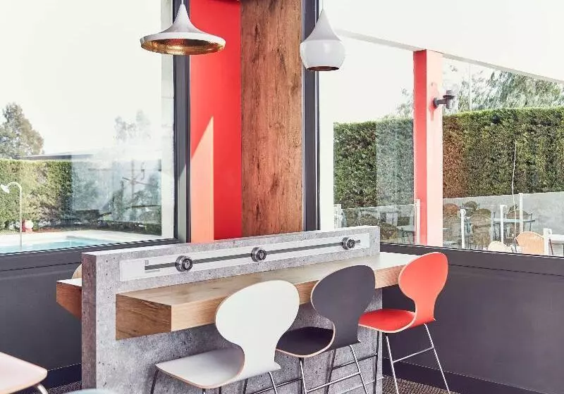 Отель Ibis Toulon La Valette