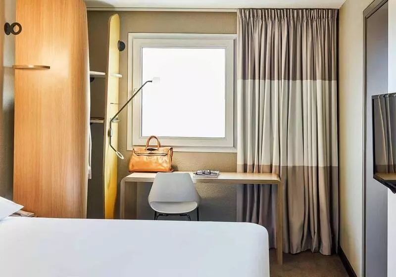 Отель Ibis Toulon La Valette