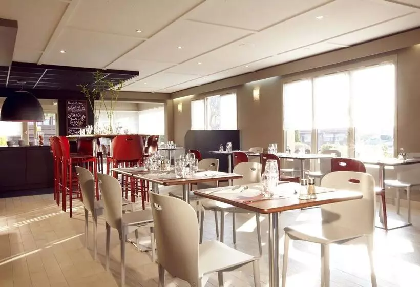 Отель Kyriad Chalons En Champagne Saint Martin