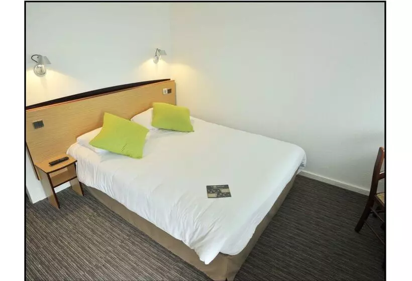 Отель Kyriad Chalons En Champagne Saint Martin