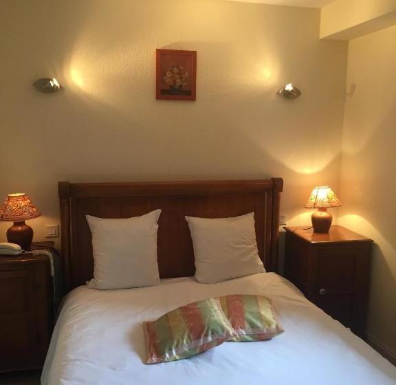 호텔 La Cour Du Bailli Suites & Spa