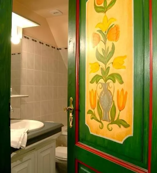 ホテル La Cour Du Bailli Suites & Spa