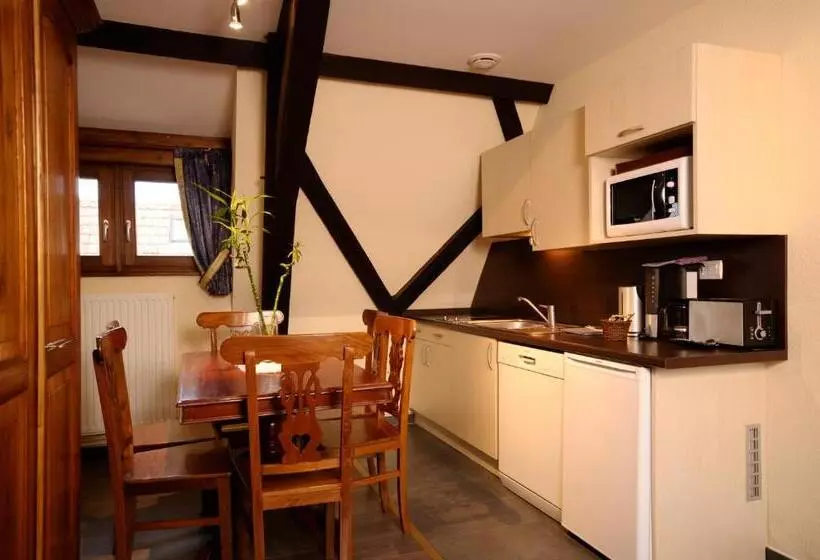 ホテル La Cour Du Bailli Suites & Spa