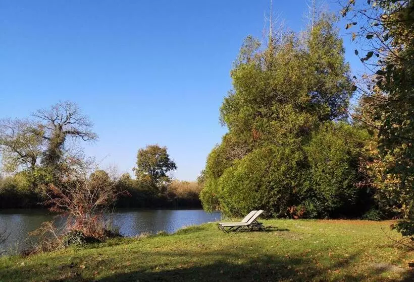 ホテル Le Moulin De Connelles