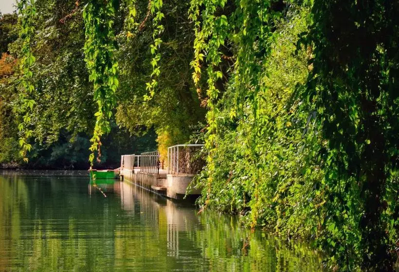 ホテル Le Moulin De Connelles