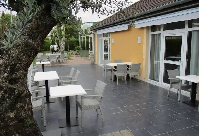 호텔 Logis Hôtel Le Relais Du Parisis