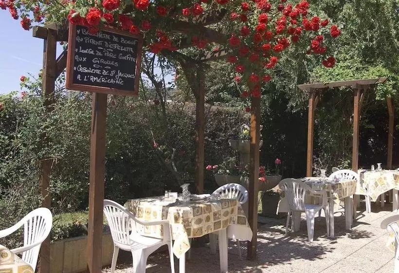 호텔 Logis Hôtel Le Relais Du Parisis