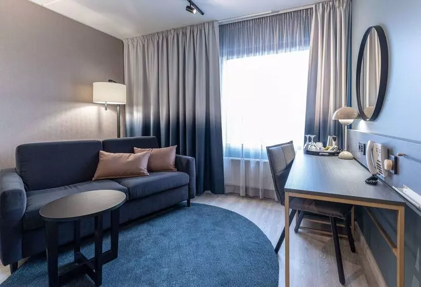 ホテル Scandic Jyvaskyla Station