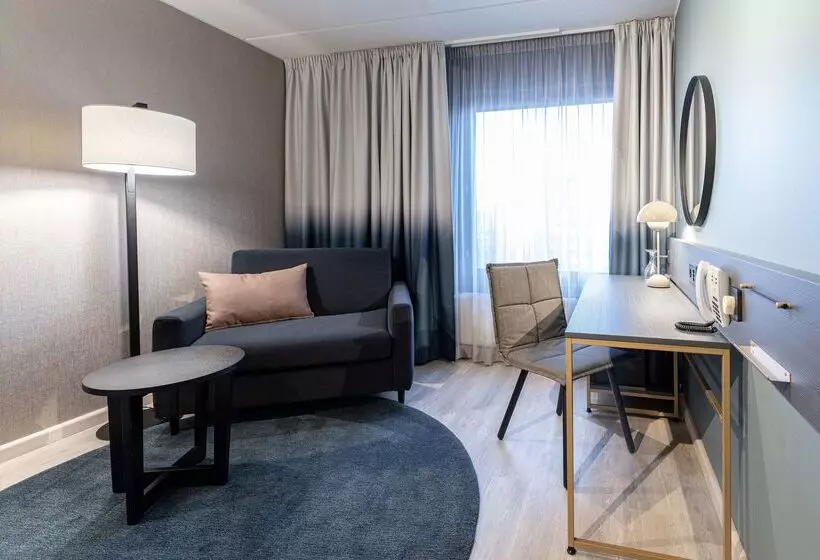 ホテル Scandic Jyvaskyla Station