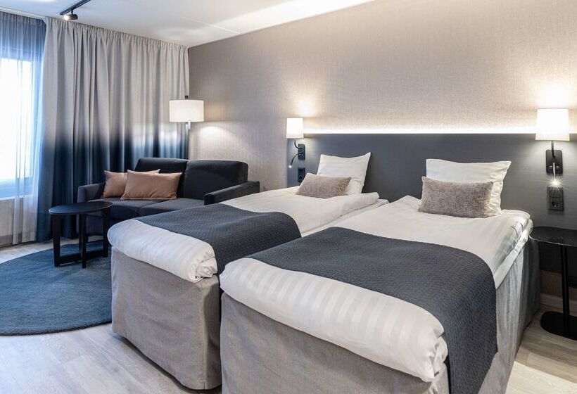 هتل Scandic Jyvaskyla Station