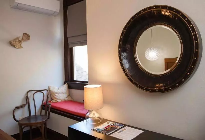 ベッドアンドブレックファースト Marshall House Inn