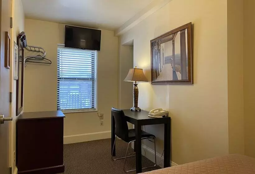 تختخواب و صبحانه Oasis Guest House