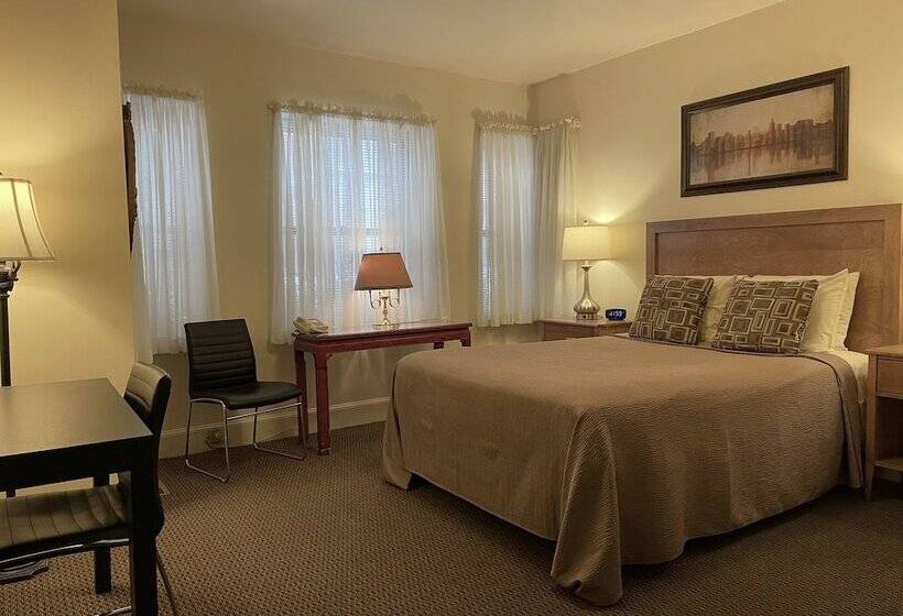 تختخواب و صبحانه Oasis Guest House