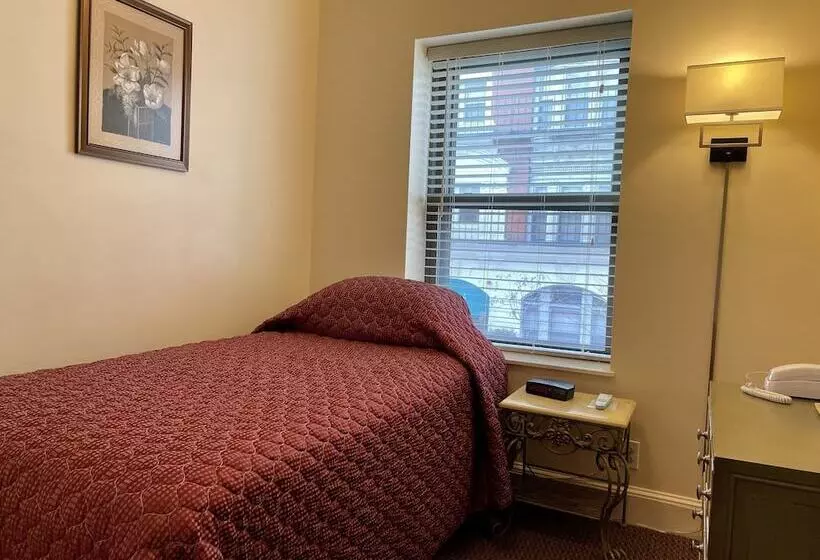 تختخواب و صبحانه Oasis Guest House