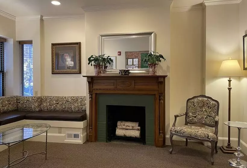 تختخواب و صبحانه Oasis Guest House