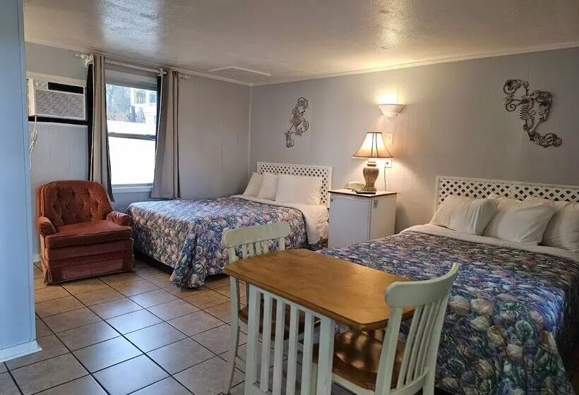 Captain's Cove Motel