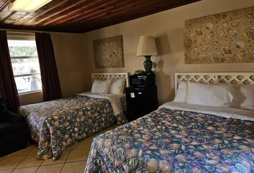 Captain's Cove Motel