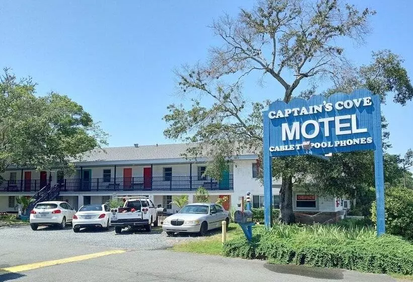 Captain's Cove Motel