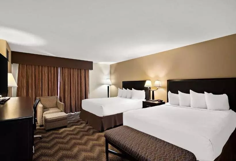 酒店 Best Western Plus Gold Country Inn