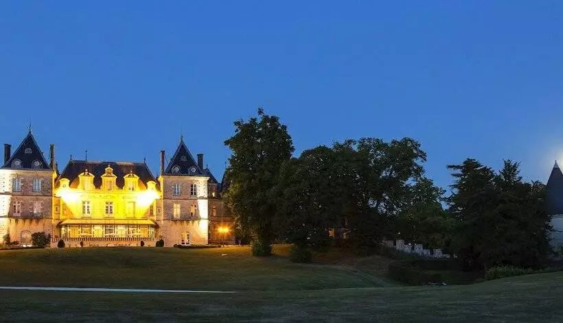 酒店 Château De Mirambeau