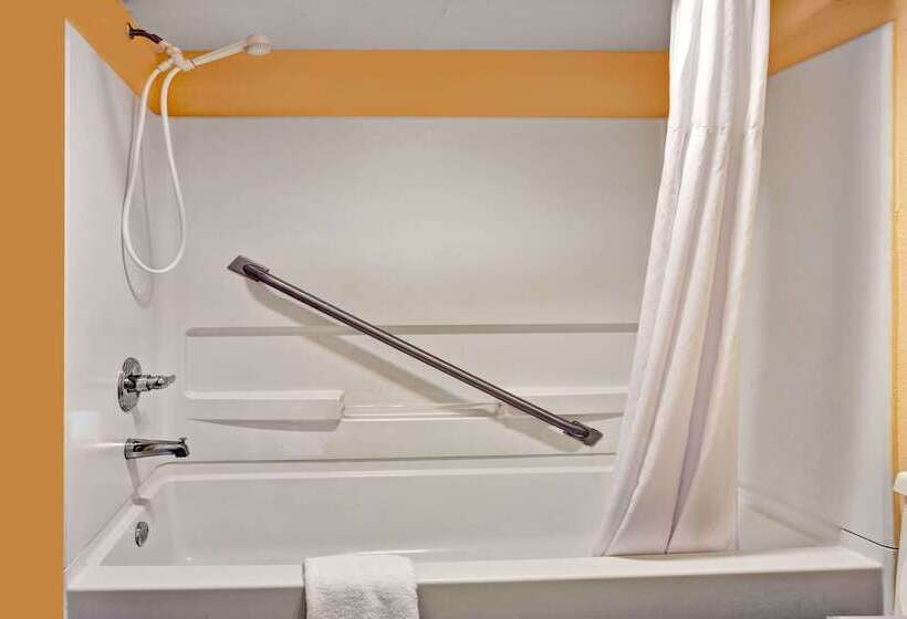 فندق Days Inn By Wyndham Elizabeth City