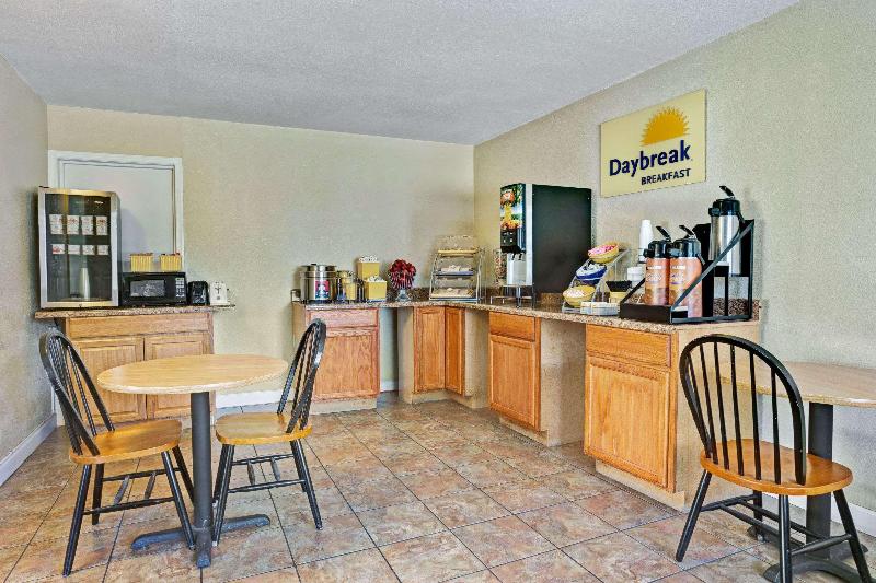 فندق Days Inn By Wyndham Elizabeth City