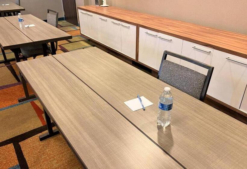 فندق Fairfield Inn Las Vegas Convention Center