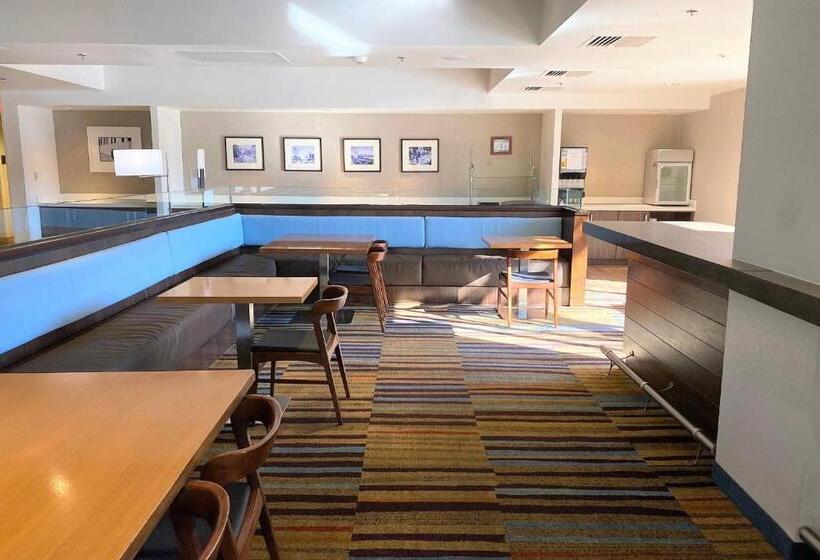 فندق Fairfield Inn Las Vegas Convention Center