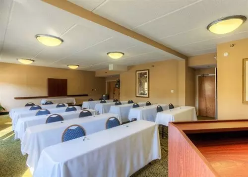 בית מלון כפרי Wyndham Garden Greenville Airport