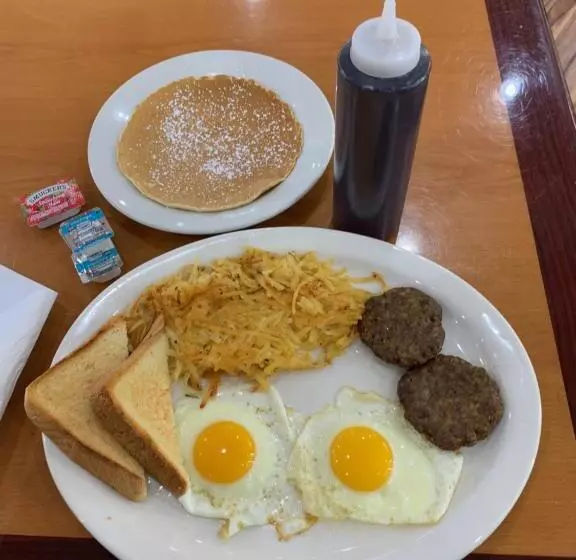 בית מלון כפרי Holiday Sands South