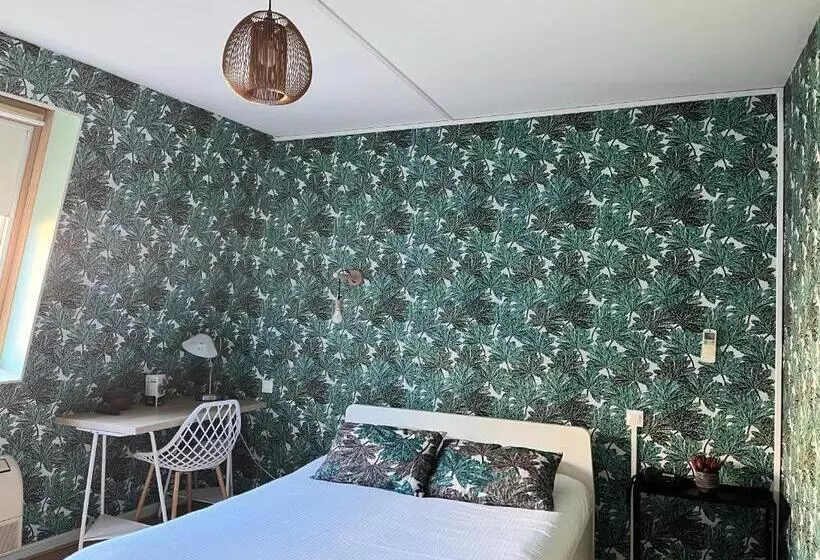 Отель Hôtel Le Thurot